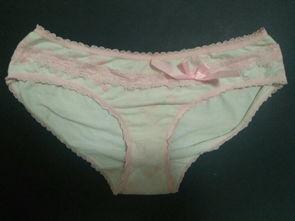 初中女生换内裤的视频,青春期女生换内裤的日常护理指南