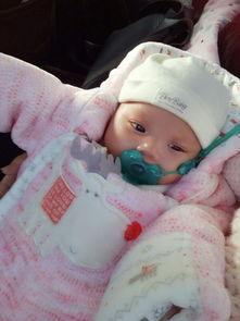 宝宝吃奶头视频,宝宝吸吮奶头温馨瞬间